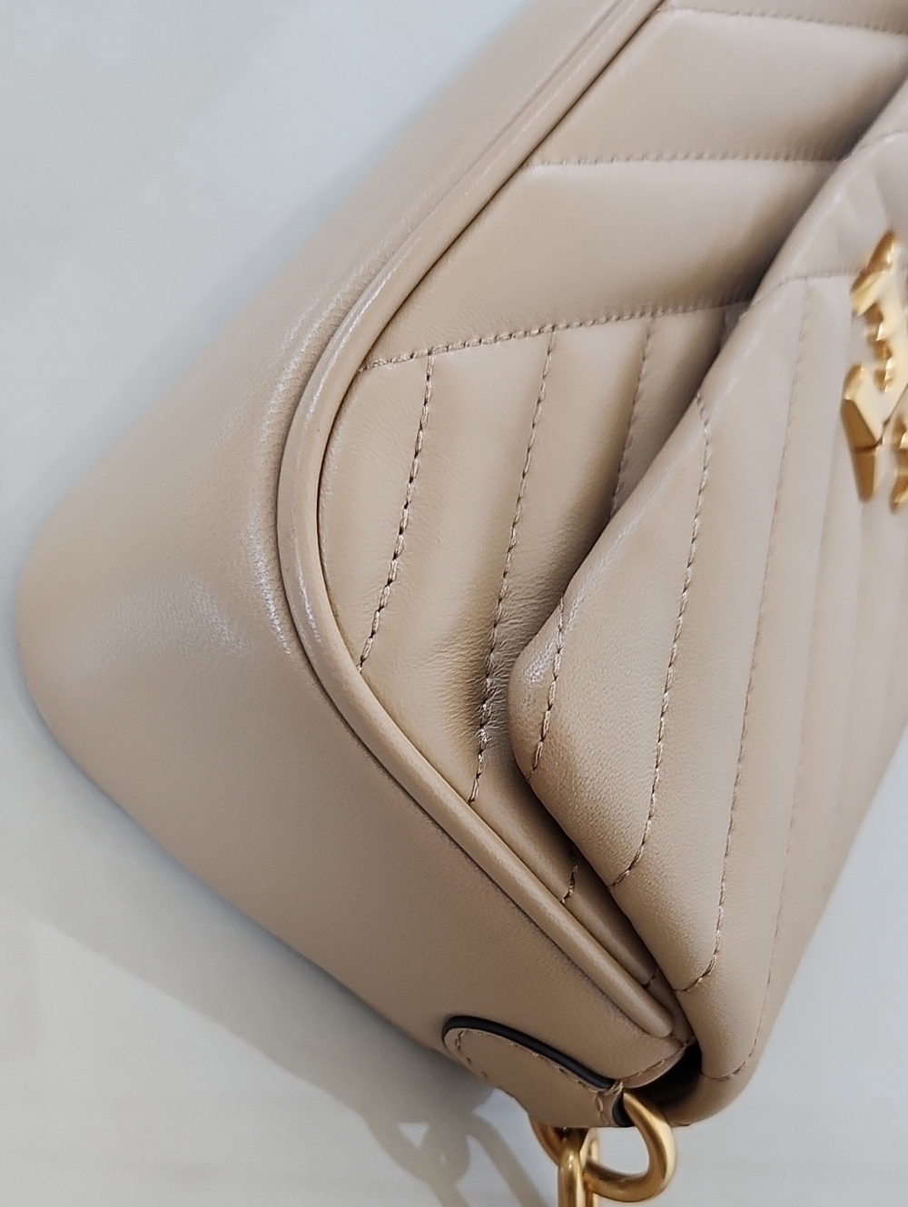 Tory Burch Beige Quilted Shoulder/Crossbody Bag - Picture 11 of 16